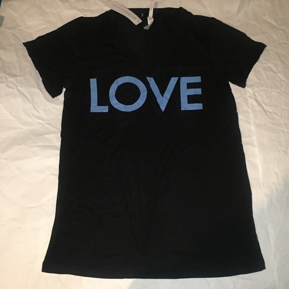 BCBGeneration Tops - Bcbgeneration LOVE v-neck top